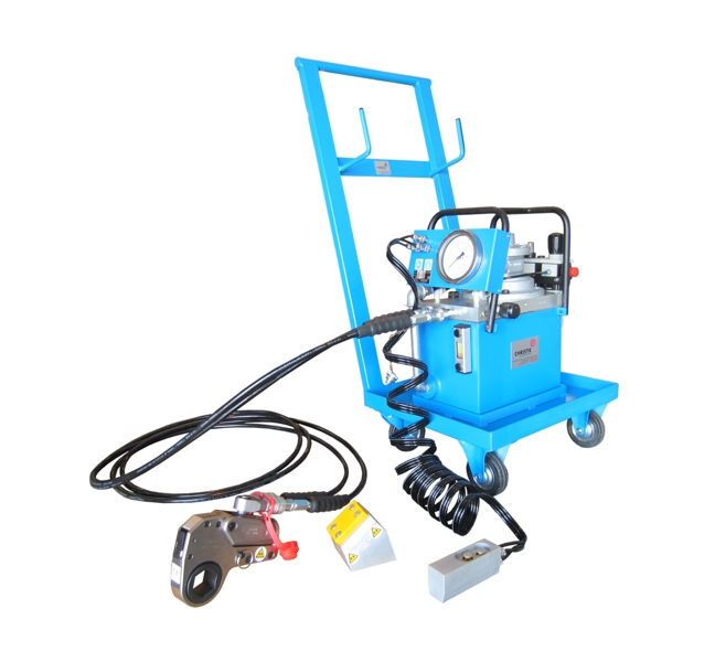 Complete system, consisting of hydraulic torque tool, reaction platform, power pack & trolley.