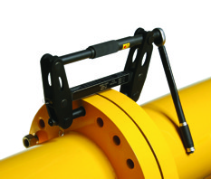 Zero-Gap Mechanical Flange Spreaders